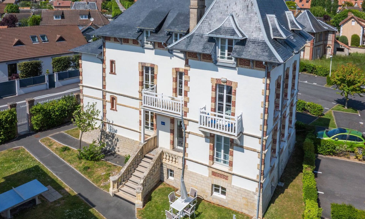 Cabourg Apartment | Odalys Référence Le Domaine des Dunettes by Interhome