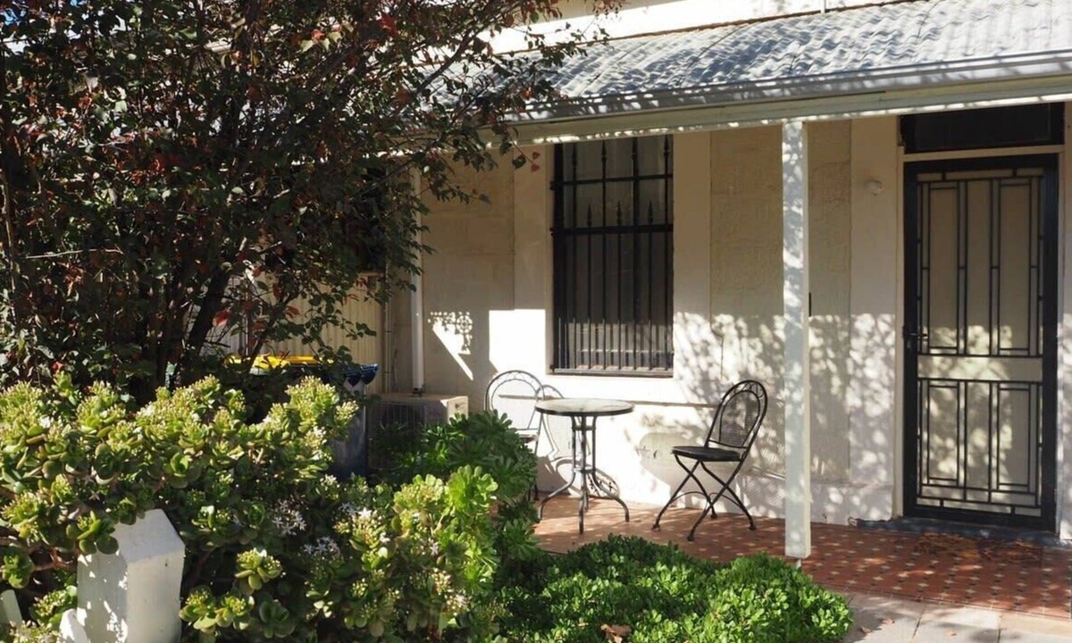 Parkside Cottage | Odeon Cottage - Part of Harrietts