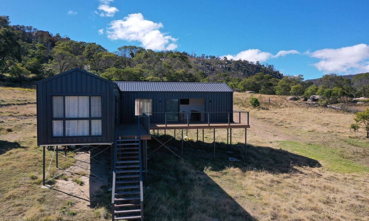 Tenterfield Apartment | Off-Grid Farm Stay with Scenic Views