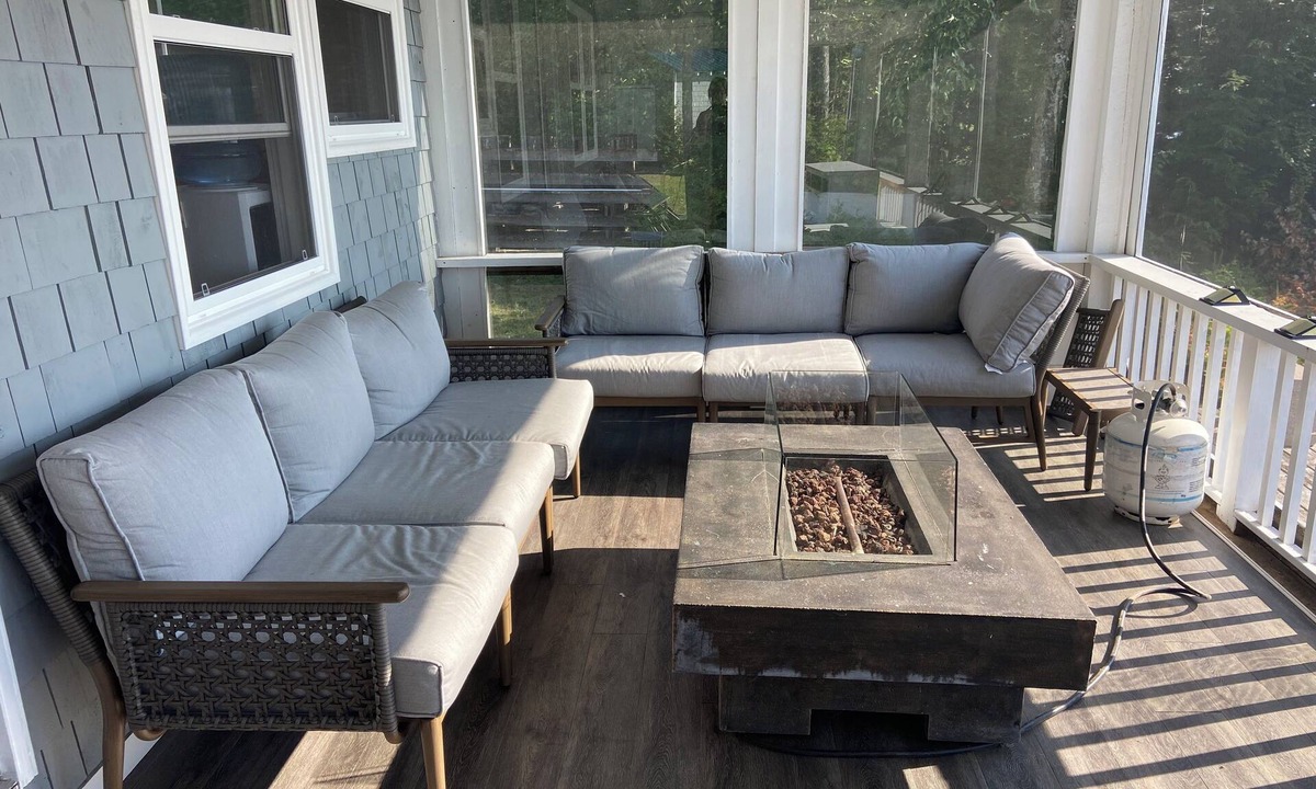 Saint David Cottage | Off-Grid Retreat on Oromocto Lake