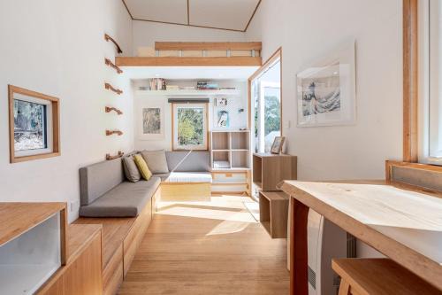 Daylesford House | Off grid Tiny House in the bush, 5min from town