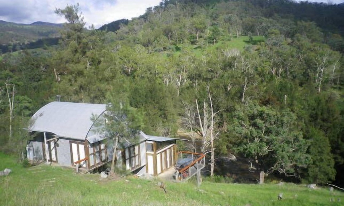 Megalong Valley House | Off the Grid Eco Lodge