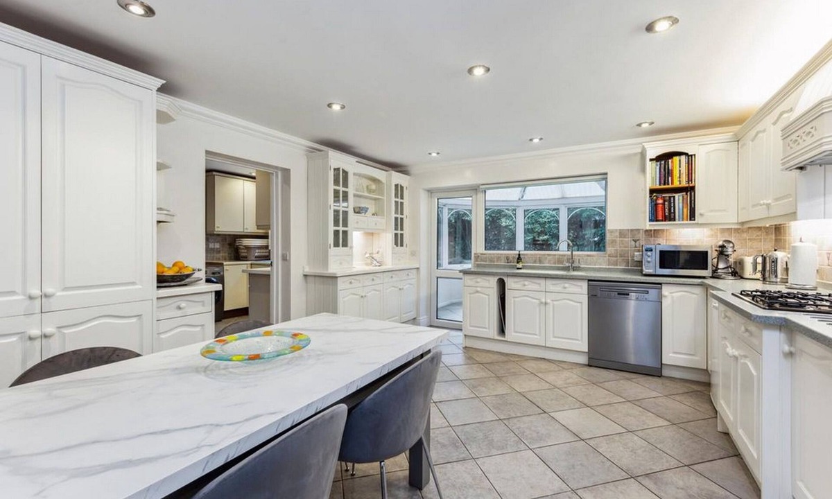 Gateshead House | Offering excellent privacy from neighbours.nn