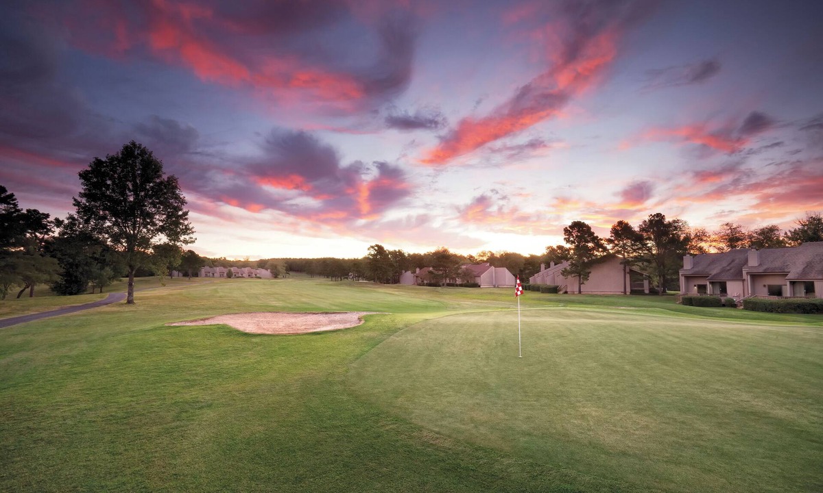 Fairfield Bay Resort | OFFICIAL LISTING | Wyndham - Fairfield Bay 2BR w/Pool, Lake, & More