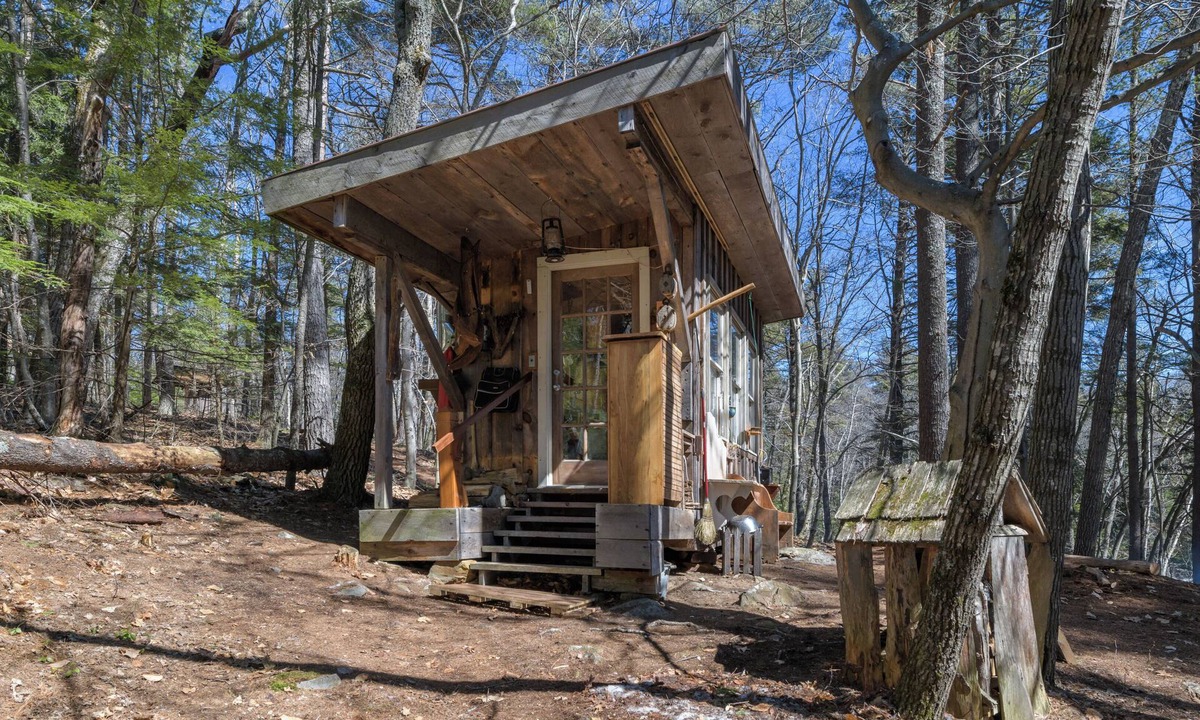 Canterbury Cabin | Official Tiny Earth Cabin: Cozy, 2-Night Minimum, Woods & Wildlife