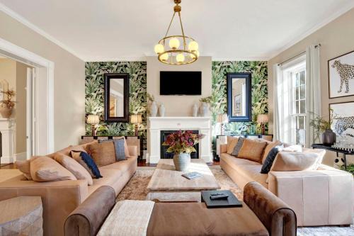 Historic District - North House | Oglethorpe Manor Main House