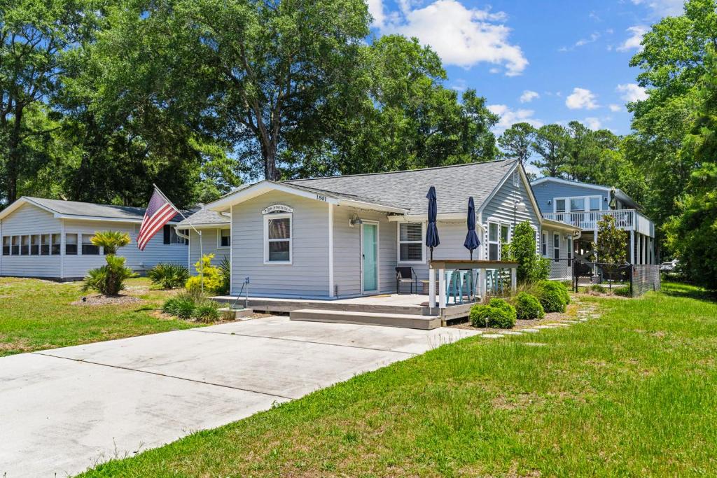 Ocean Isle Beach House | OIB29 Gone Intracoastal