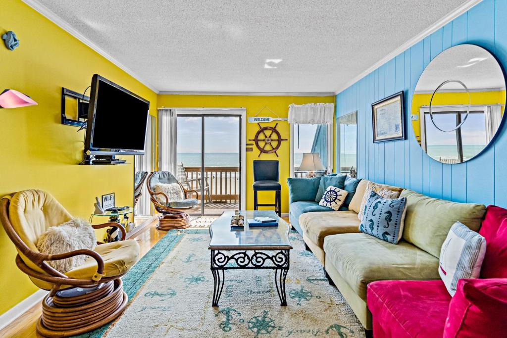 Ocean Isle Beach Apartment | OIB32 Gabriel's Paradise