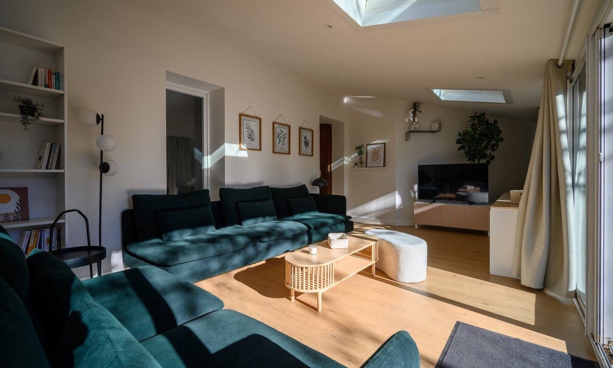 Castres House | OIQIA Clarisse Nuancier