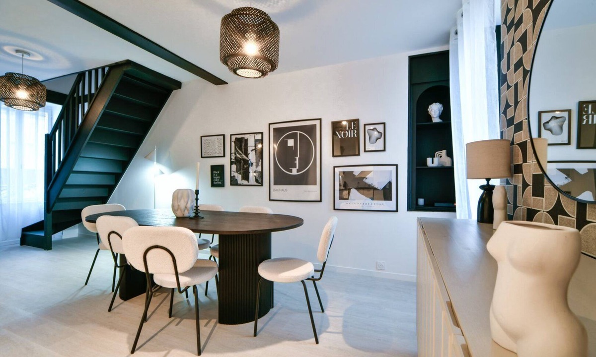 Vierzon House | OIQIA Dichroma