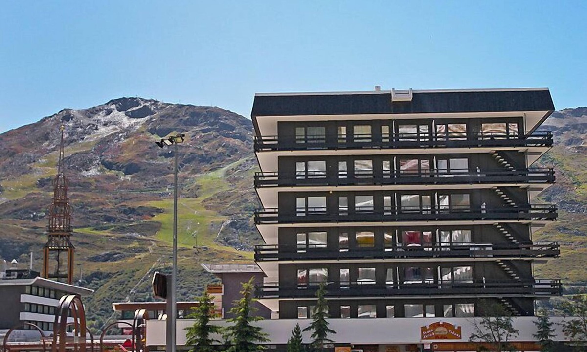 Les Menuires Apartment | Oisans 37 by Interhome