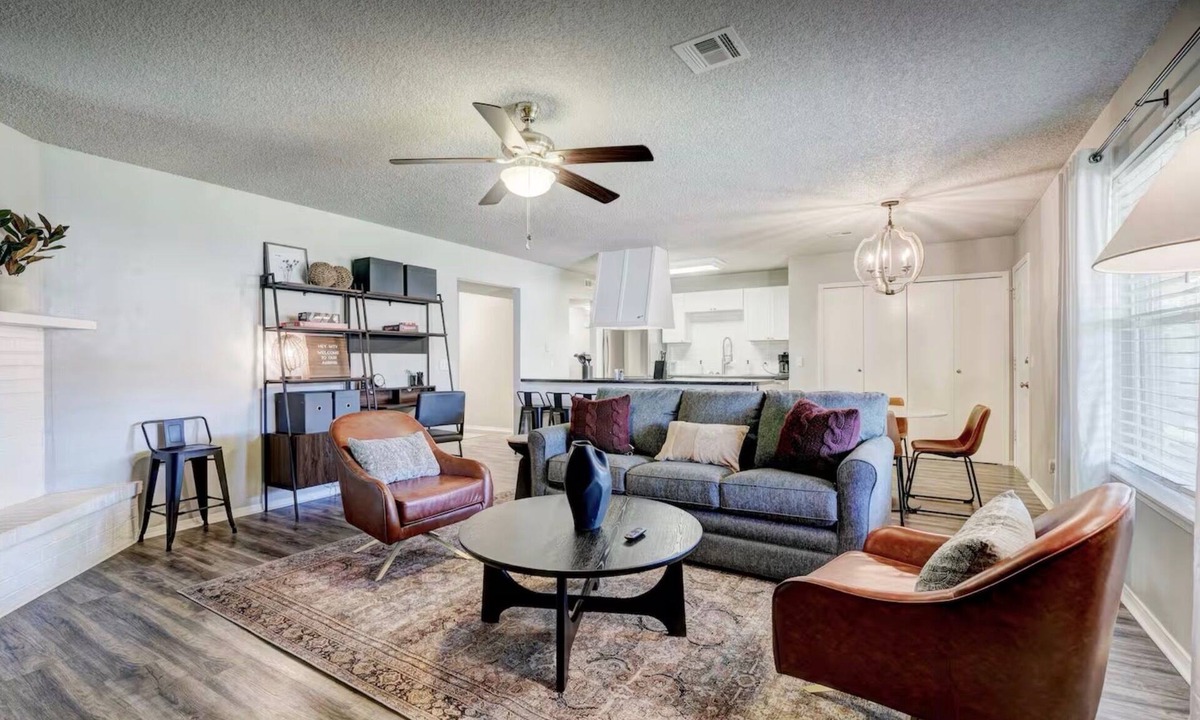 South Oklahoma City House | OKC Getaway! Just 20min From The Heart of OKC/Bricktown!