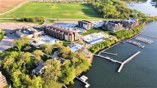 Arnolds Park House | Okoboji Wave House at Bridges Bay Resort