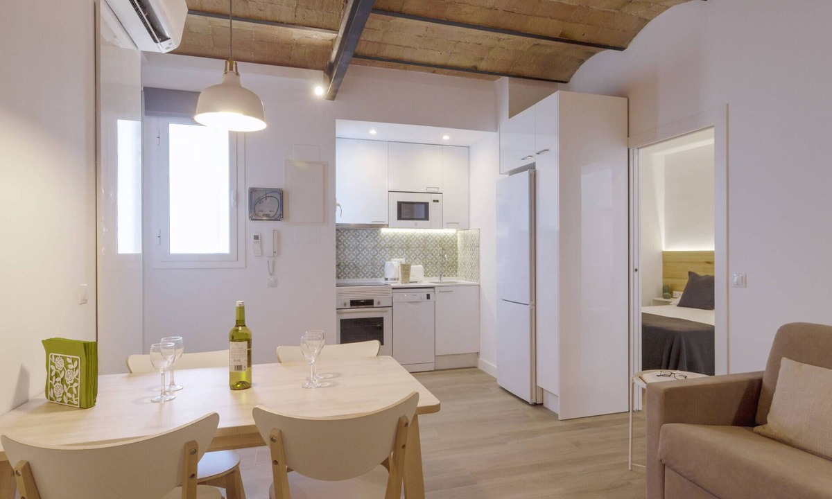 Collblanc y La Torrassa Apartment | OLA LIVING CALID SPOTIFY