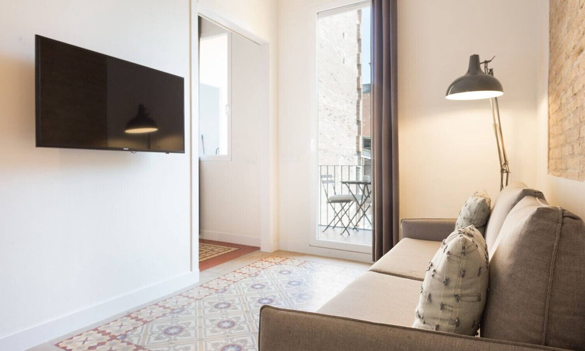 L'Hospitalet de Llobregat Apartment | Olala Design Apartment 2.3 | 10m Pl.España