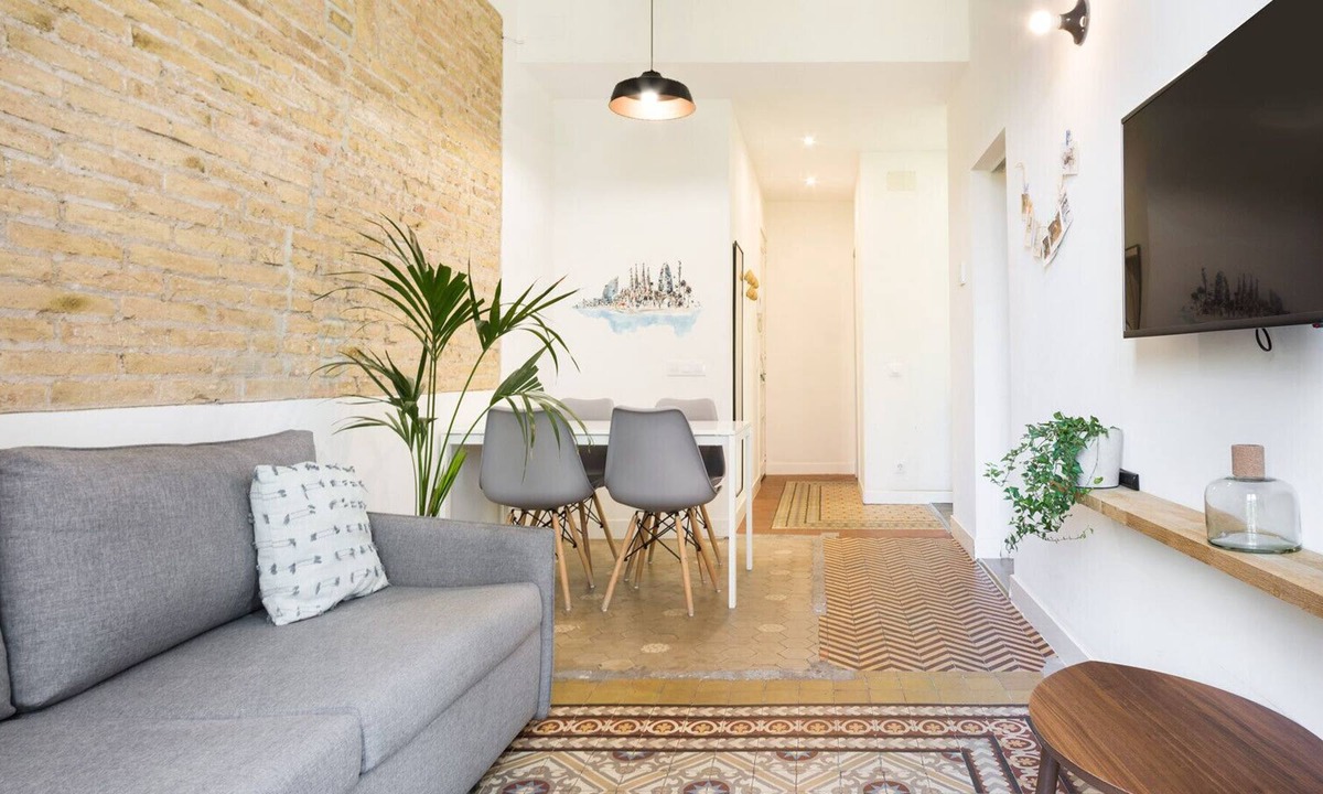 L'Hospitalet de Llobregat Apartment | Olala Design Apartment 2.4 | 10m Pl.España