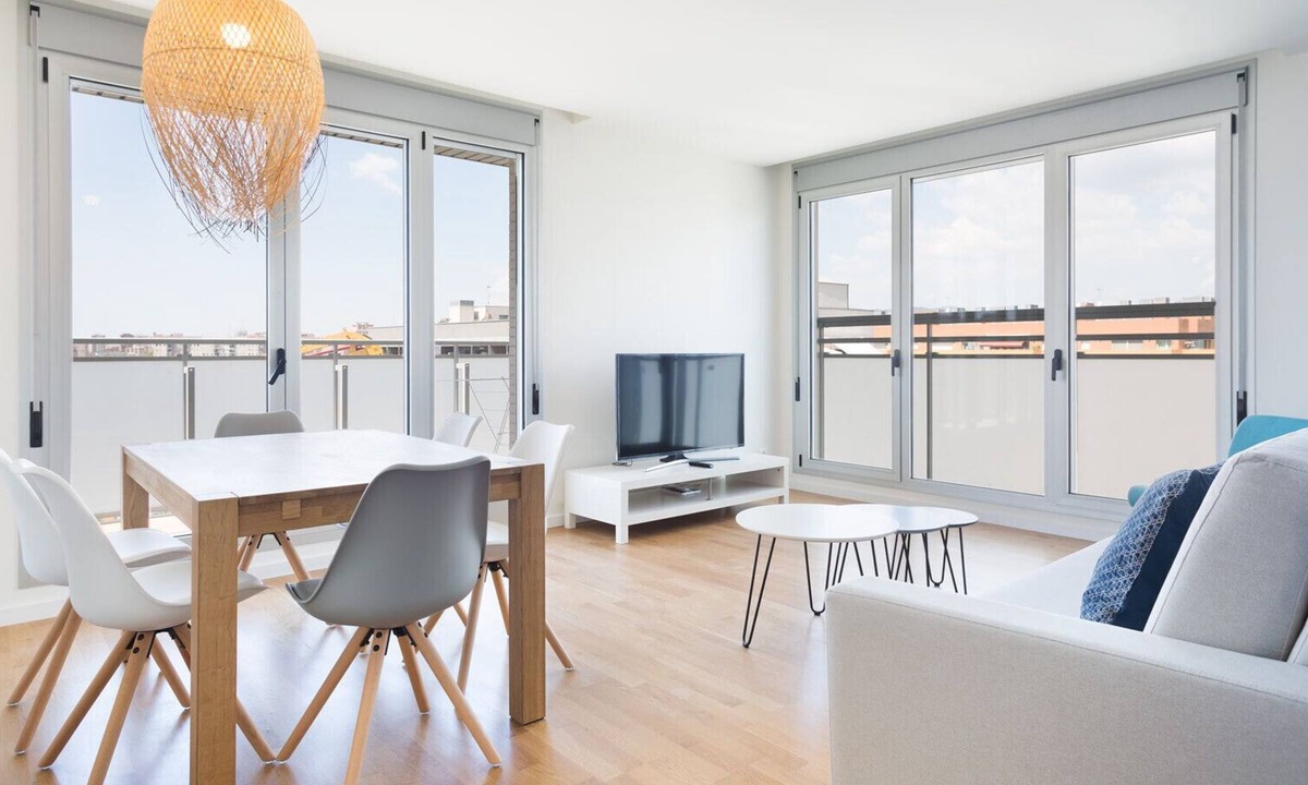 Sant Adria de Besos Apartment | Olala Port Forum 3-Bedroom Apartment with Balcony