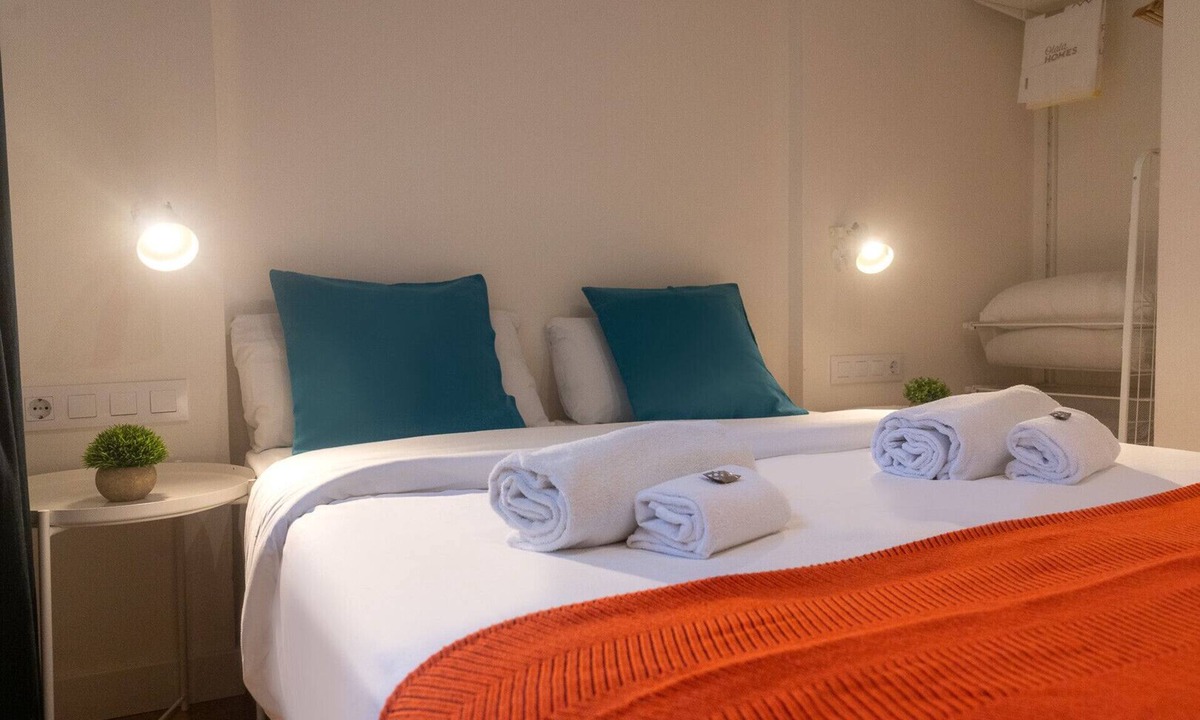 Collblanc y La Torrassa Apartment | Olala Vibe Apartment 4.1