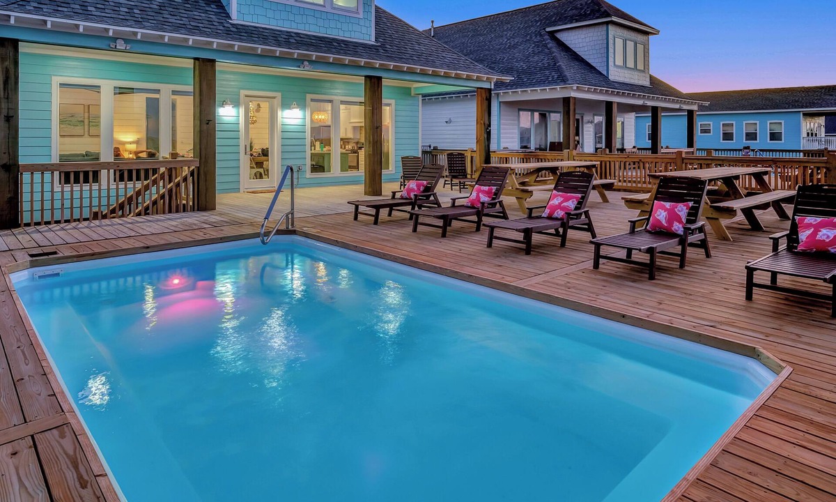 Crystal Beach House | Old Blue Chair: 5 BR, 5.5 BA House in Crystal Beach, Sleeps 28
