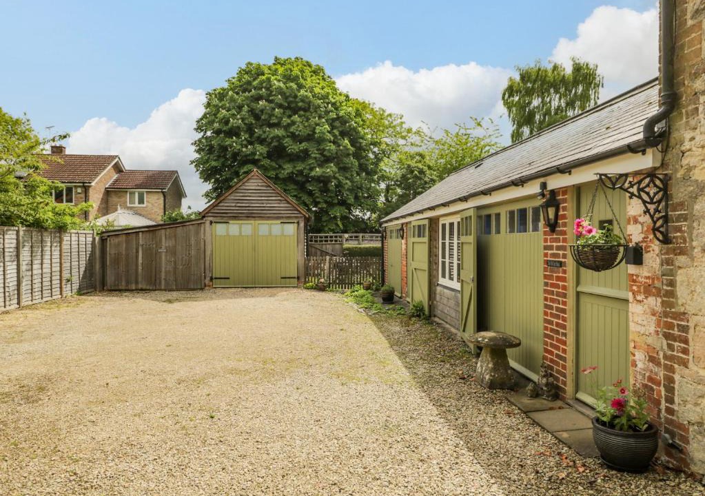 Lyneham House | Old Cart Shed