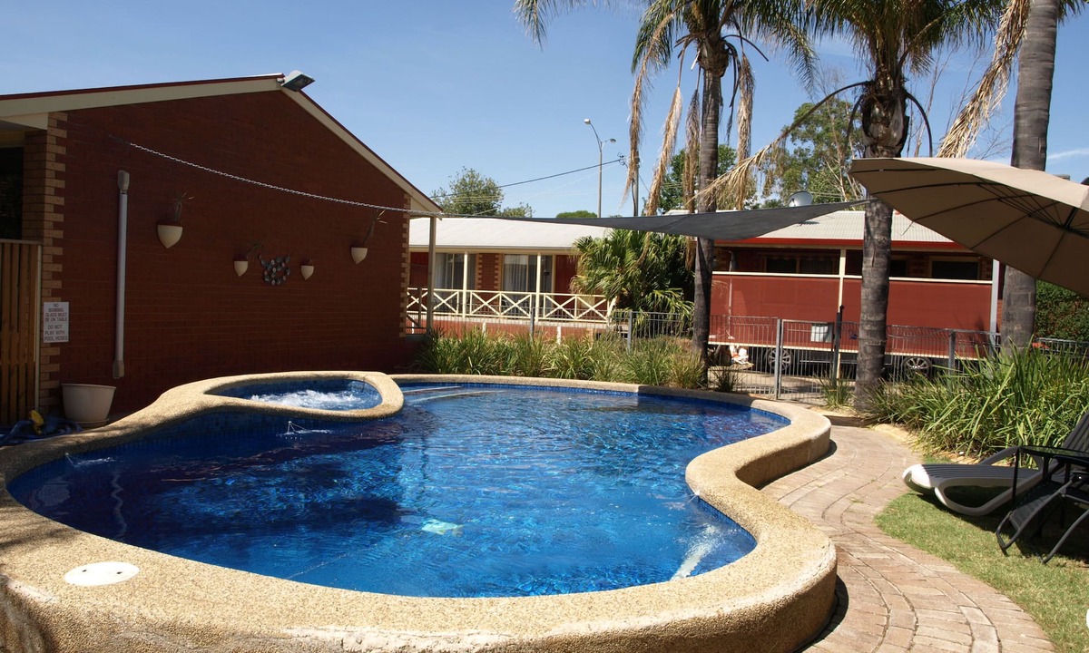 Echuca Hotel | Old Coach Motor Inn Echuca