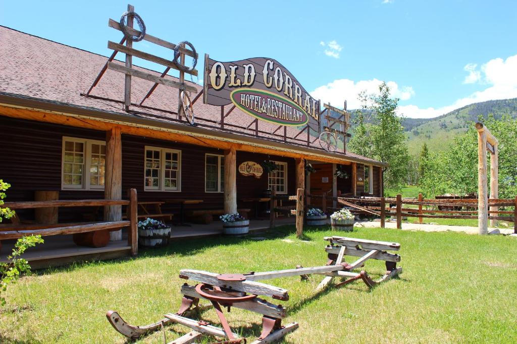 Centennial Hotel | Old Corral Hotel