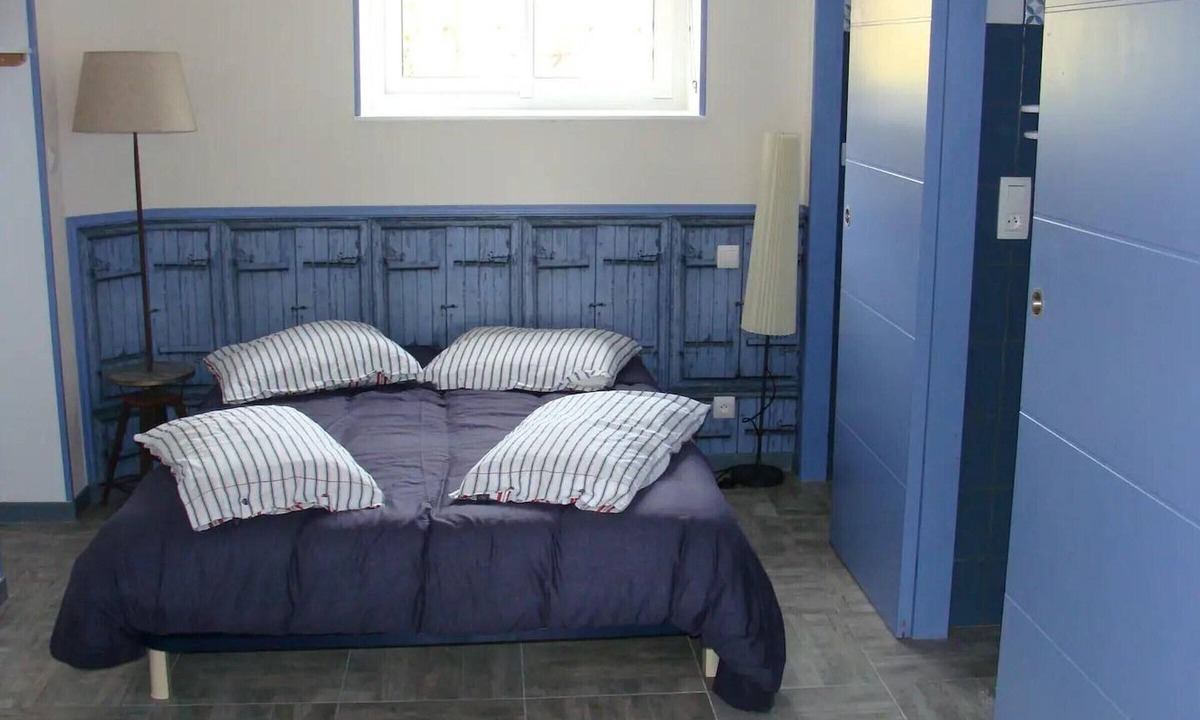 Gannay-sur-Loire Cottage | Old Dairy: Cottage with Canal Access, Garden and Terrace