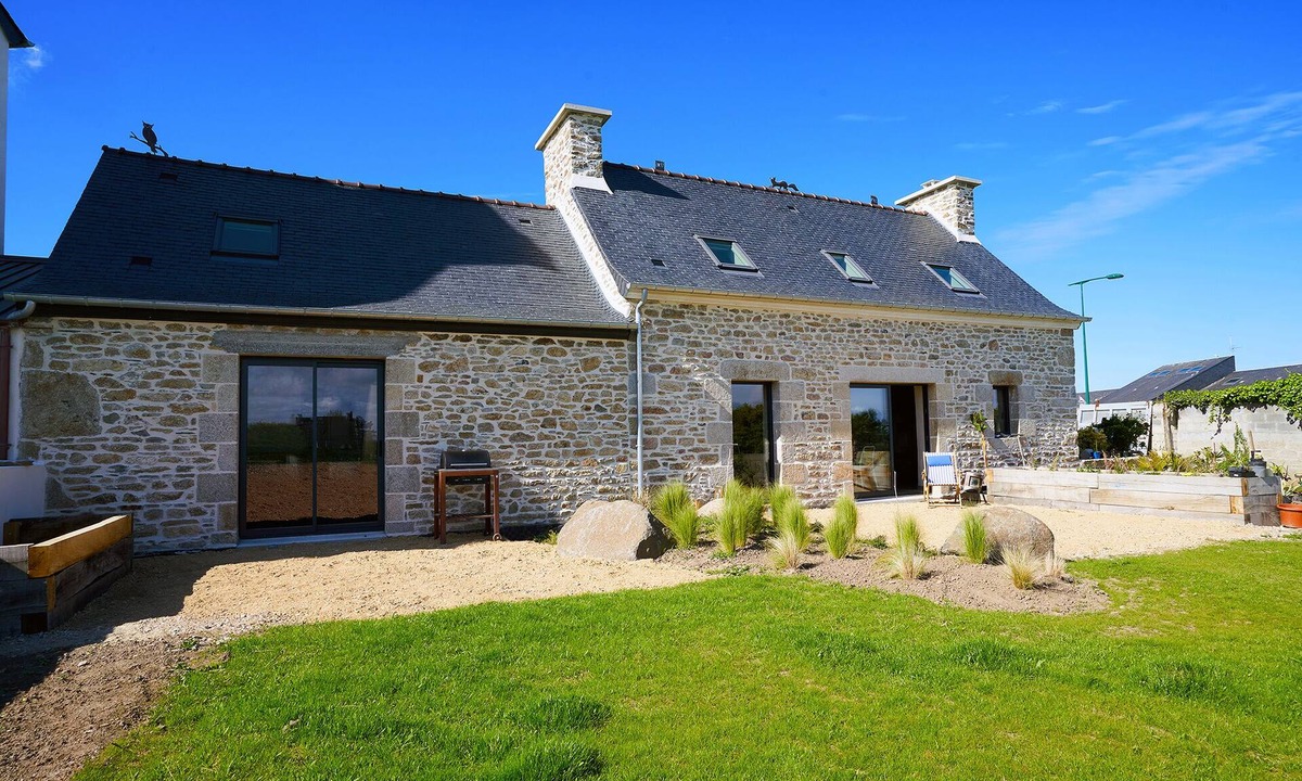 Roscoff House | OLD FARM SEA VIEW