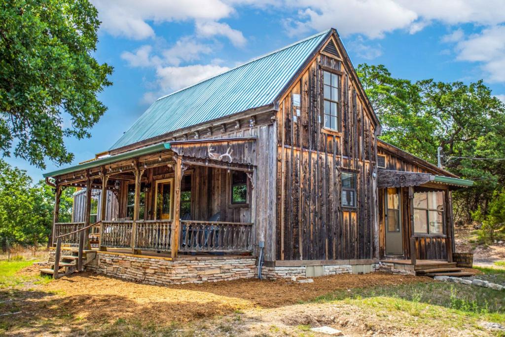 Kerrville House | Old Fellow's Farmhouse
