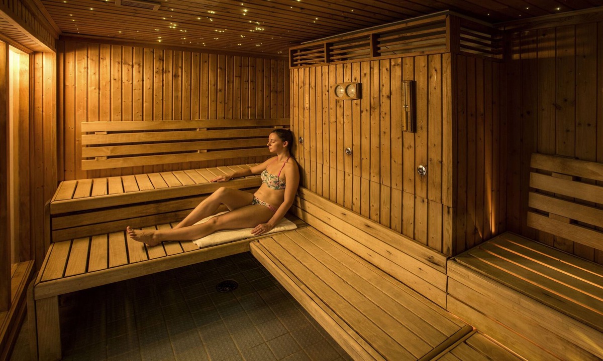 Caister-on-Sea Hotel | Old Hall Hotel