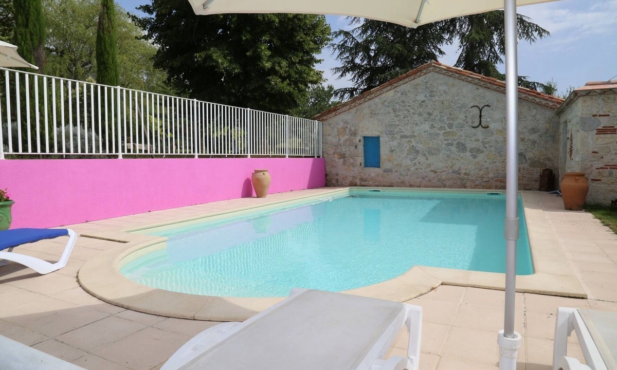 Montpezat House | Old house, charm, calm, authenticity. For eight people