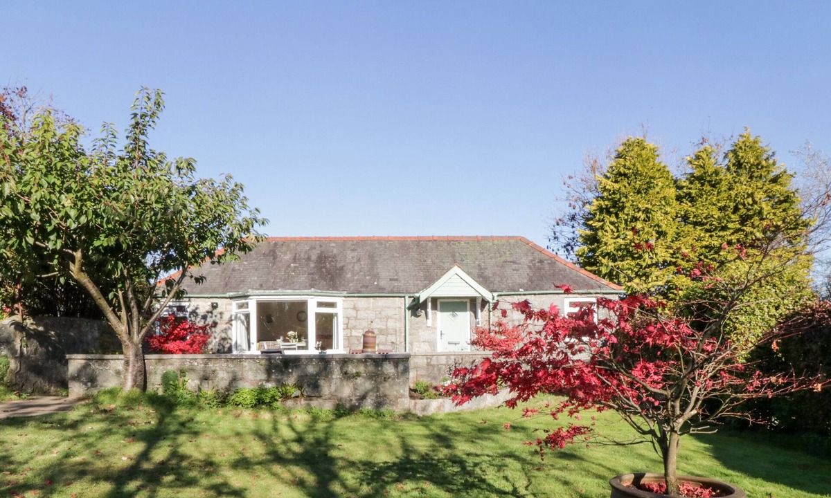 Bankend Cottage | OLD KILN COTTAGE, romantic, luxury holiday cottage in New Abbey