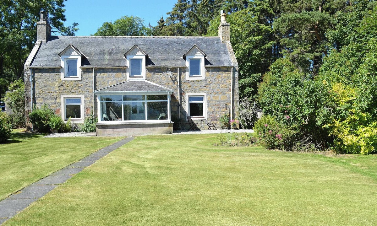 Tain Cottage | Old Midoxgate Farmhouse