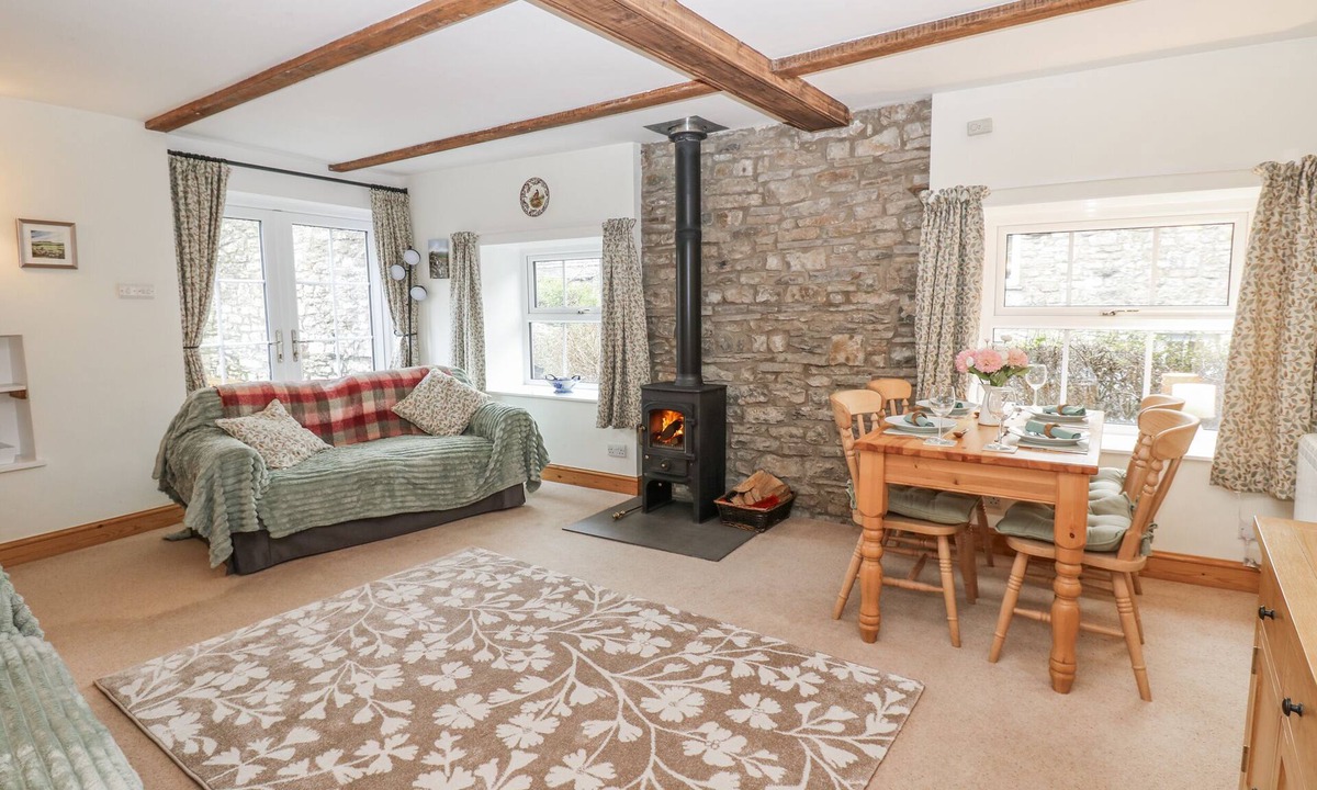 Askrigg Cottage | OLD MILL 1, with a garden in Askrigg