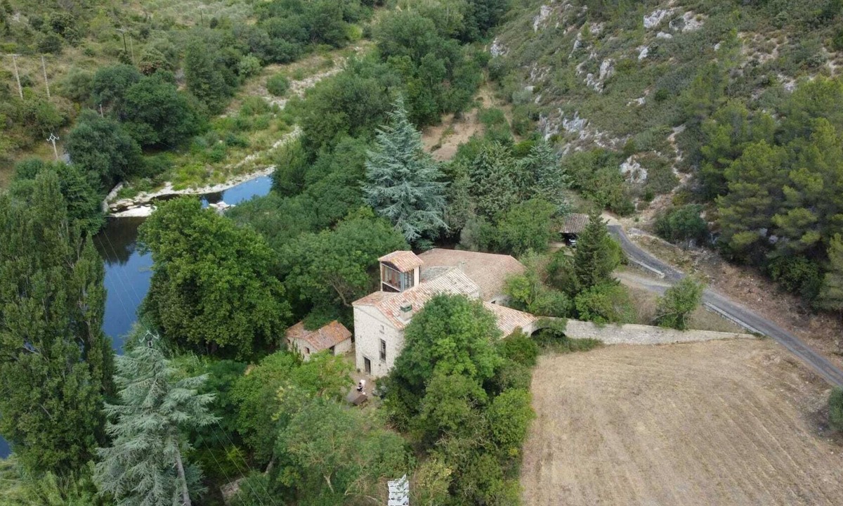 Lagrasse House | Old mill for 13 people, ideal gite for family and friends.