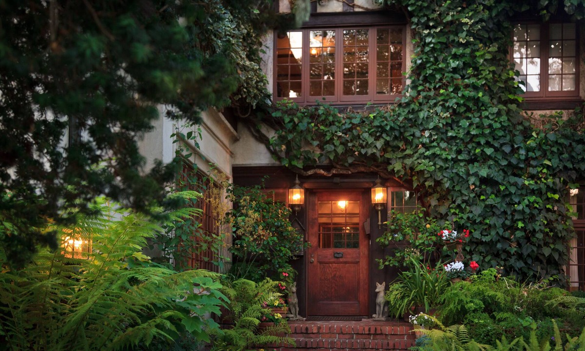 Monterey Bed & Breakfast | Old Monterey Inn