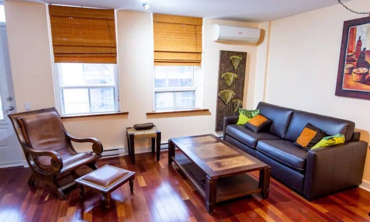 Old Montreal Apartment | Old Montreal Luxury Quiet Apartment