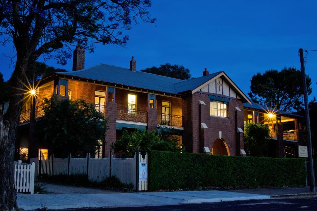 Parkes Bed & Breakfast | Old Parkes Convent