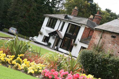 Cleedownton Hotel | Old Rose and Crown Hotel Birmingham