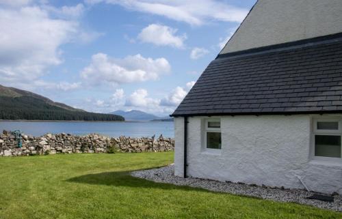 Breakish House | Old School