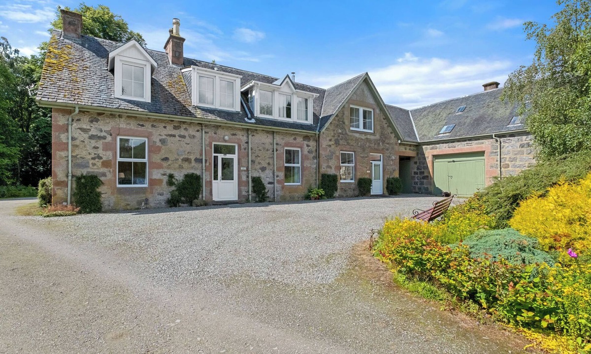 Glen Urquhart Apartment | Old Stable by Interhome