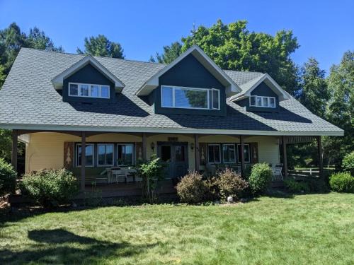 Leland House | Old Swiss Inn