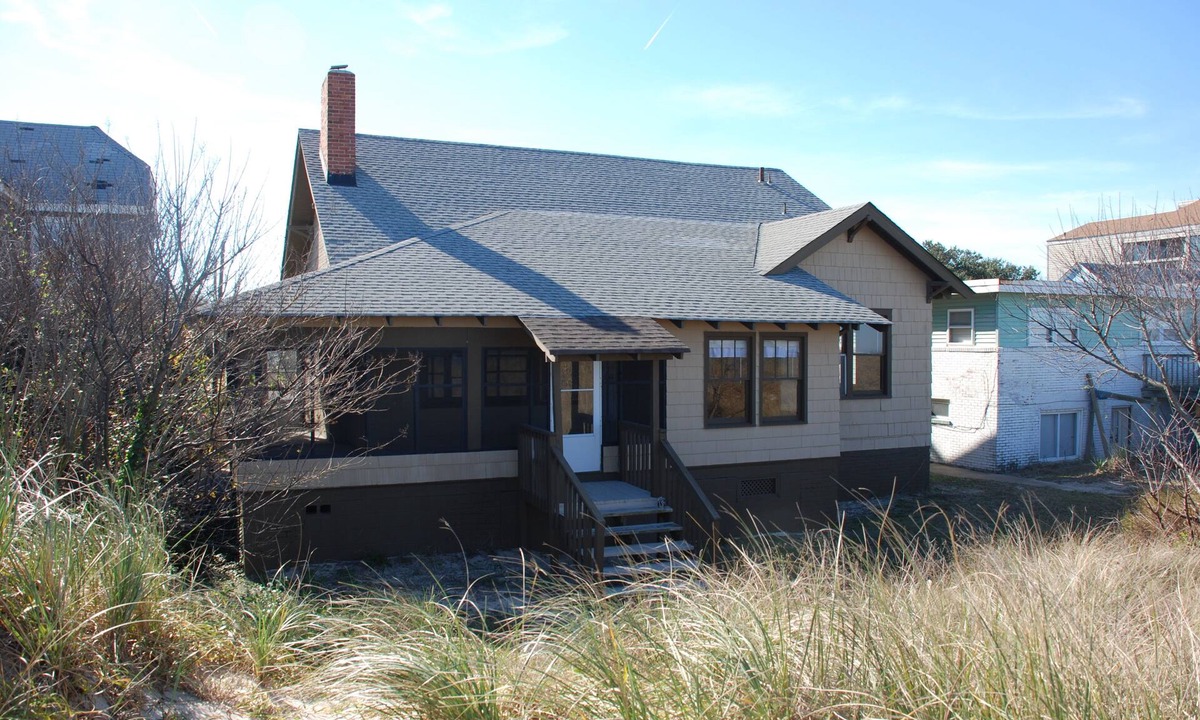 Cottage Line Cottage | Old Time Ocean View Cottage