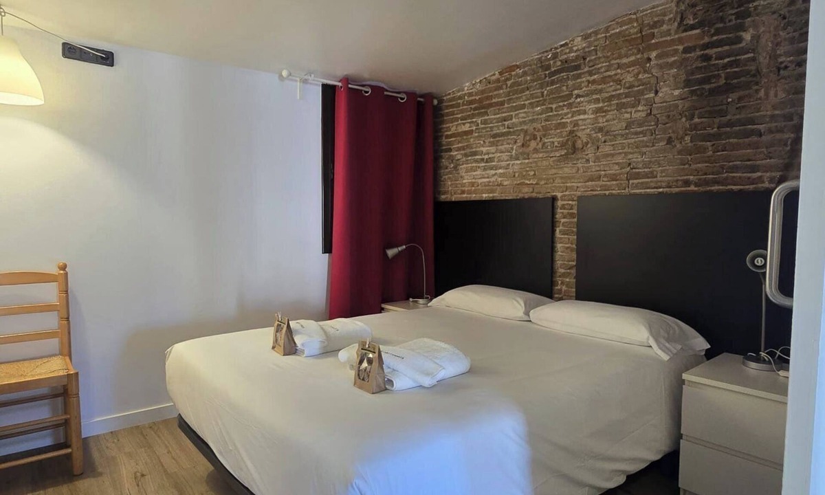 El Raval Apartment | Old town apartment 1hab con terraza comun