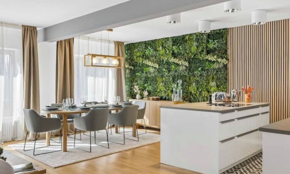 Hochschulen House | Old Town Penthouse Maisonette | Private Rooftop