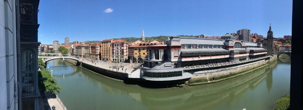 Bilbao la Vieja Apartment | Old Town & River (Casco Viejo Bilbao) E-BI 1138