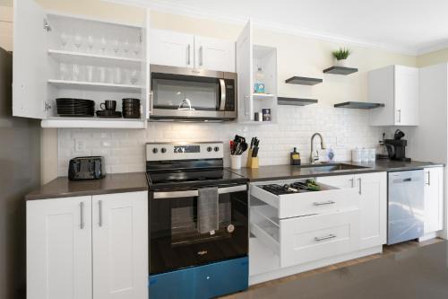 Maple Hill House | Old, Unlisted