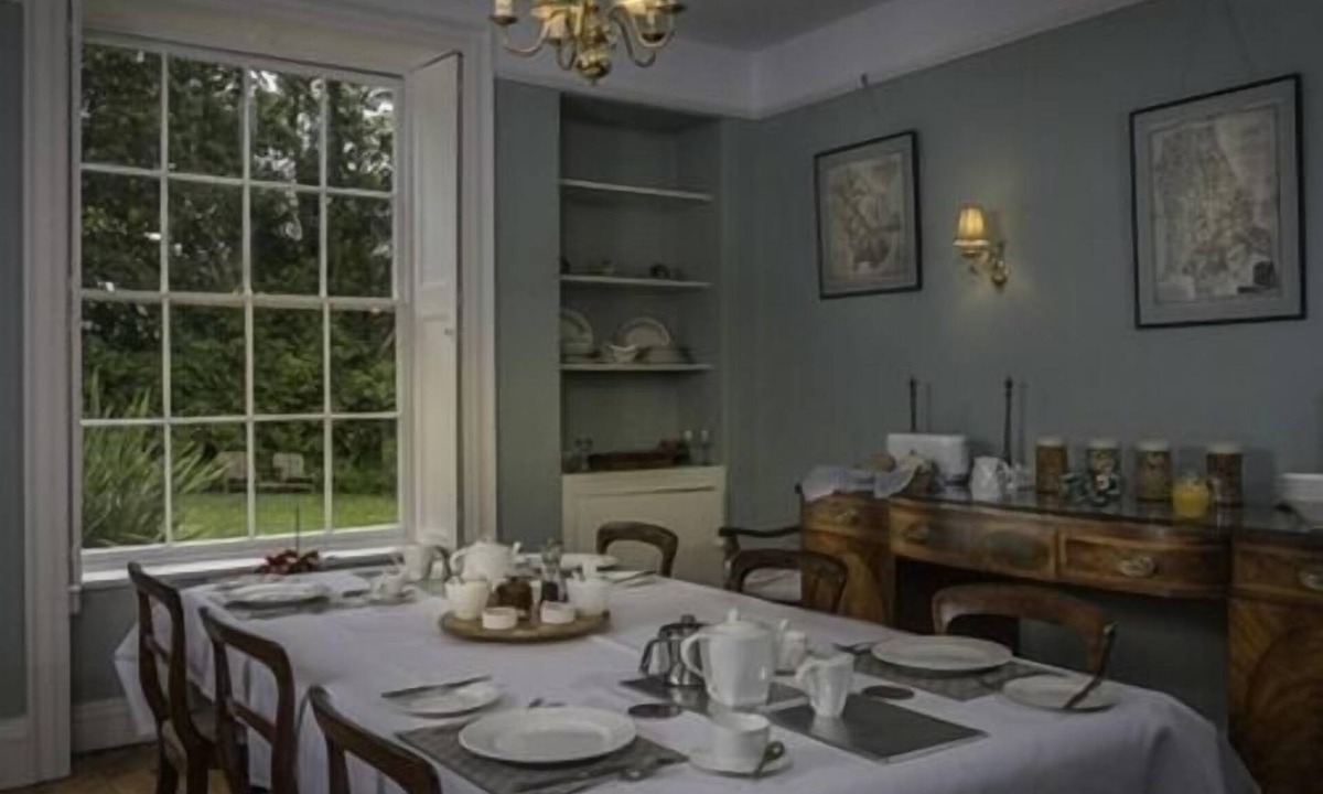 Kenton Bed & Breakfast | Old Vicarage