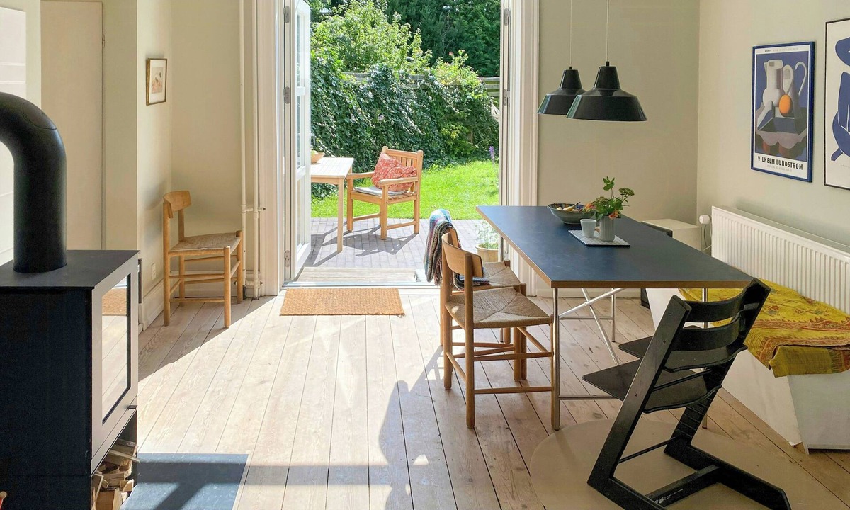 Valby House | Old villa flat with private garden in Valby