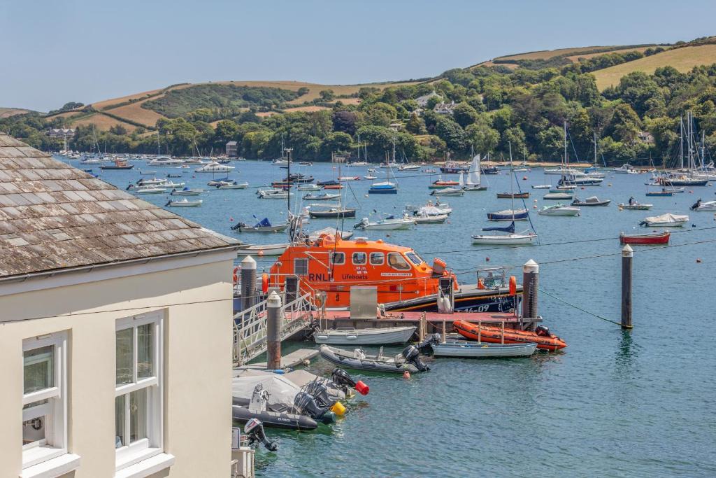 Salcombe House | Old Walls